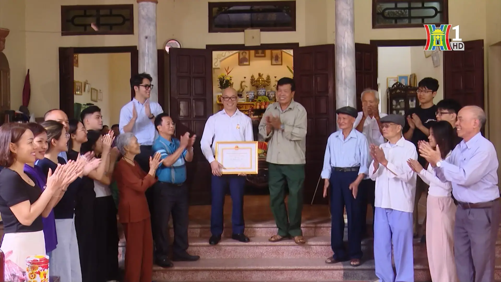 Người con xa quê với tấm lòng bồi đắp quê hương | Người tốt quanh ta | 04/12/2025